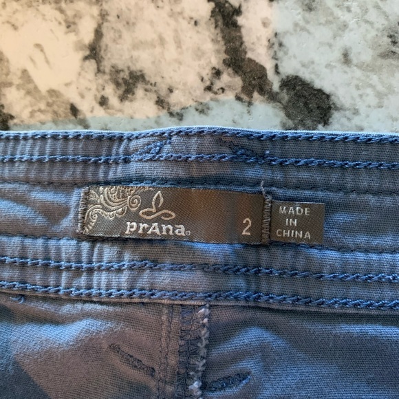 Ladies Prana shorts - Picture 3 of 4